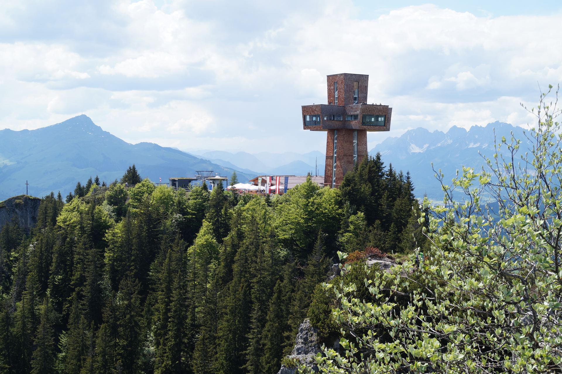 Jubiläumskreuz über dem Inntal